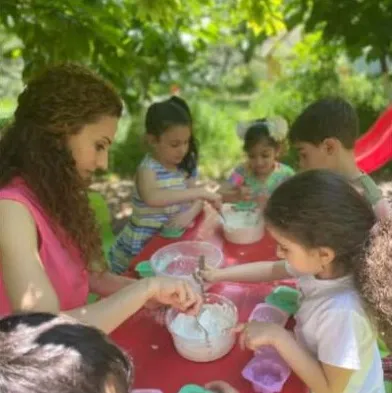 Ձեռքի աշխատանք այգում